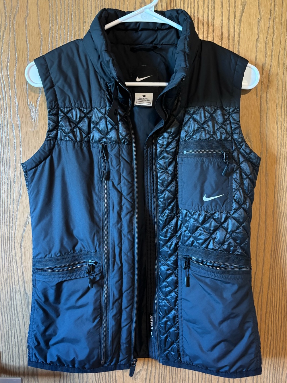 Nike Women's Black Quilted & Zippered Insulated Vest